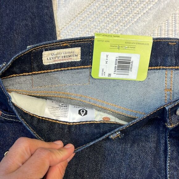 LEVIS - 541 ATHLETIC TAPER FIT JEANS - Picture 4 of 7